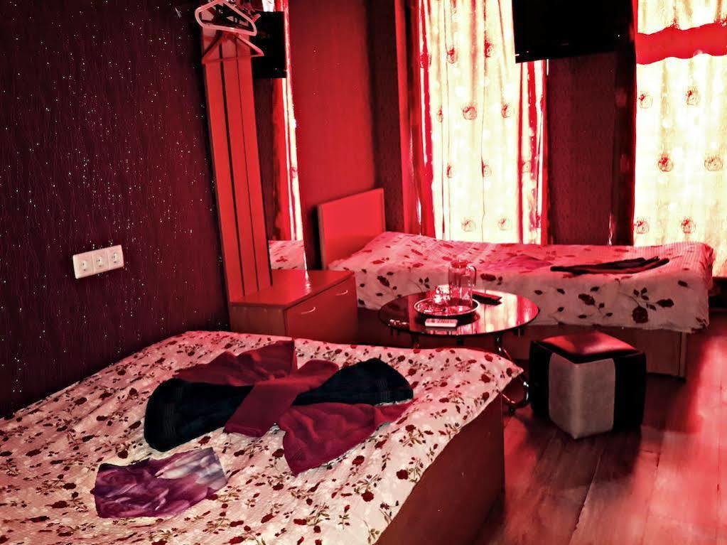 Visit Hotel Tbilisi Eksteriør billede