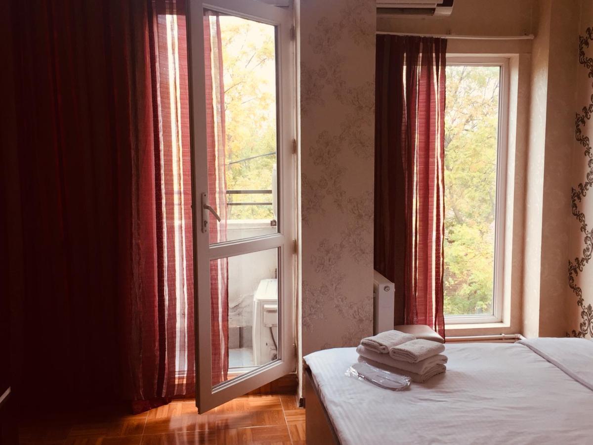 Visit Hotel Tbilisi Eksteriør billede