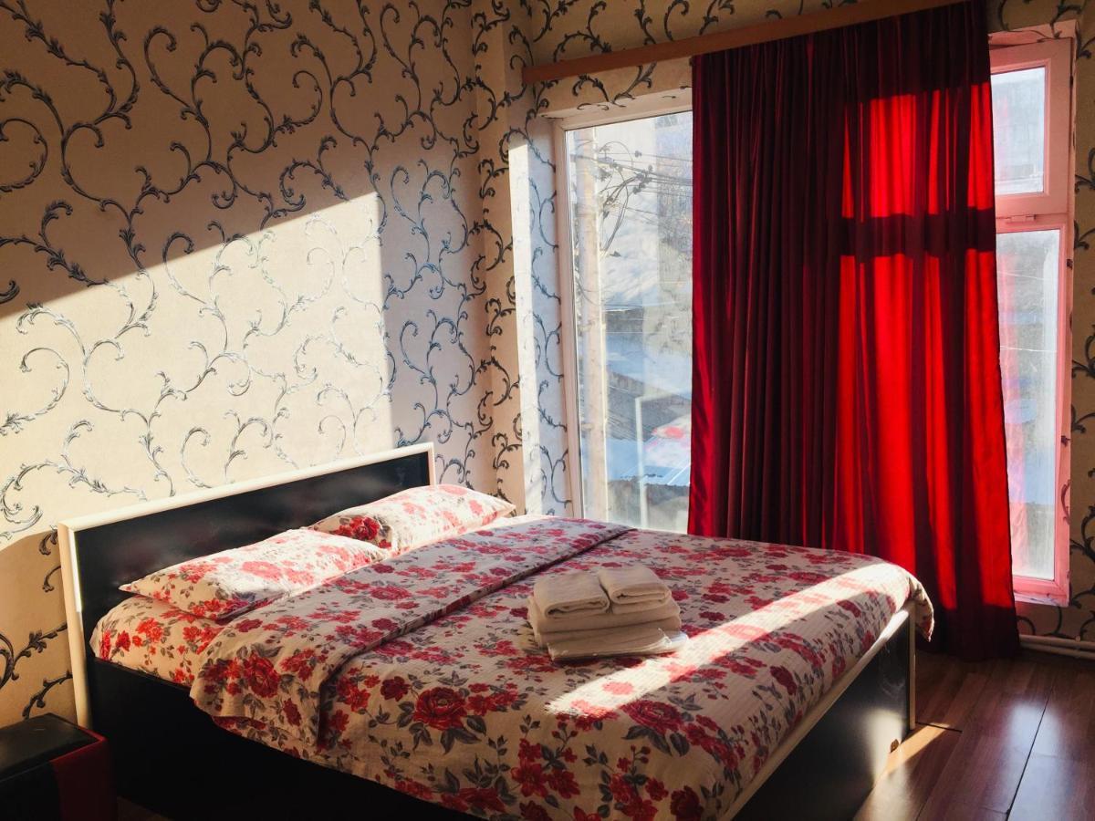 Visit Hotel Tbilisi Eksteriør billede