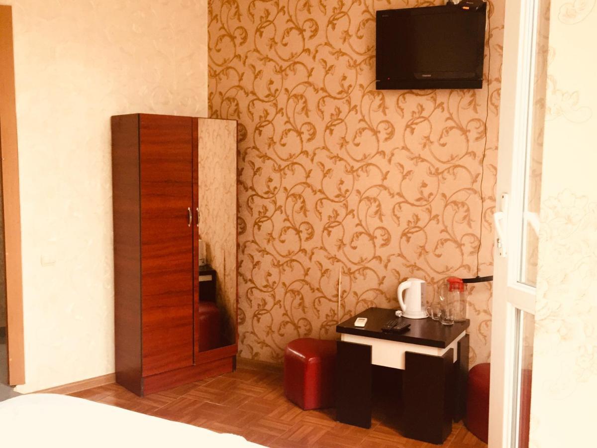 Visit Hotel Tbilisi Eksteriør billede